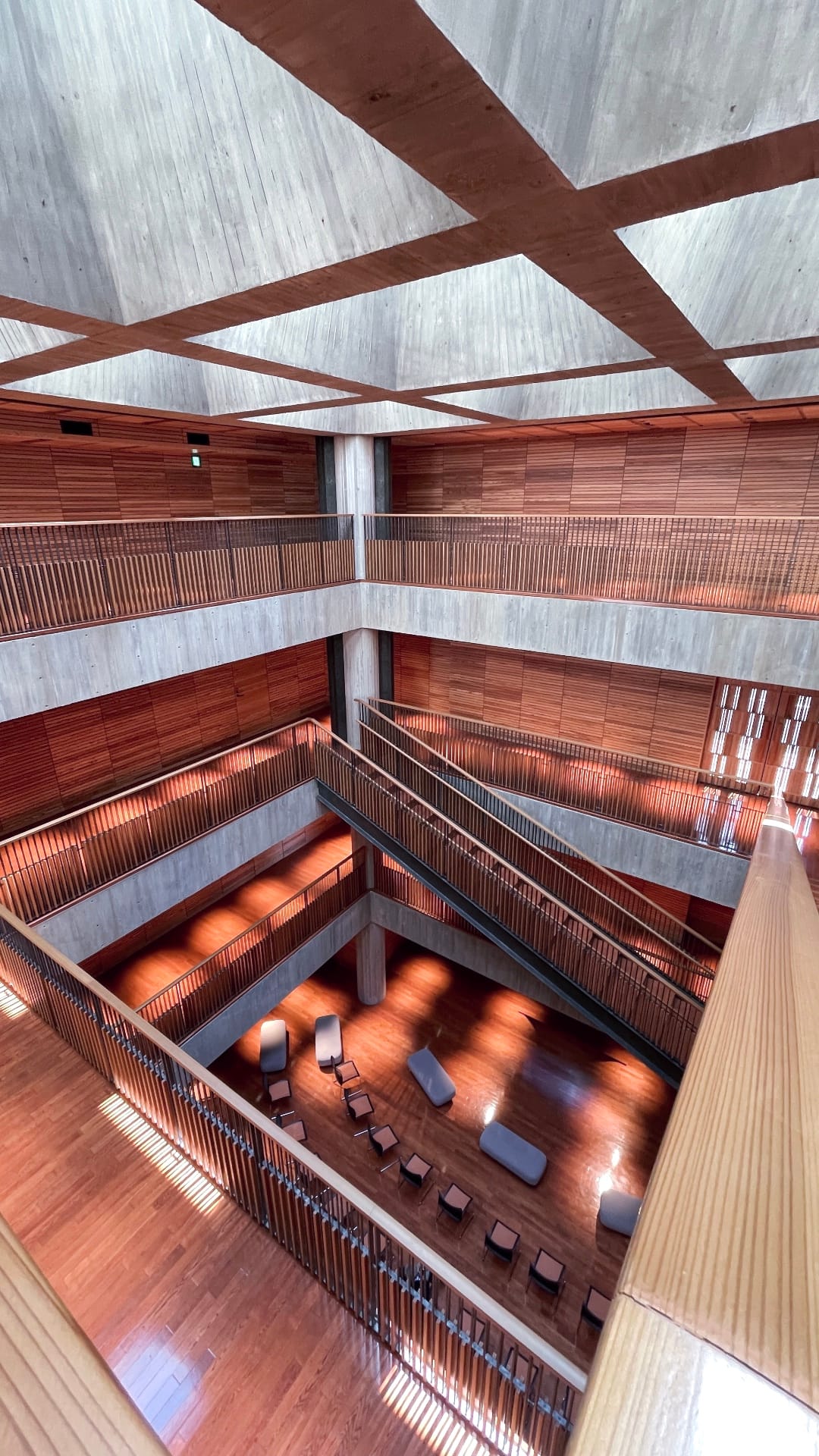 Der Bau stammt vom Architekten Hiroshi Naito.