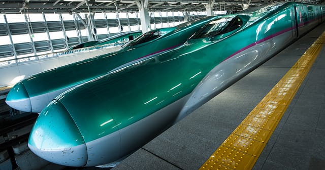 Shinkansen oder Flugzeug?