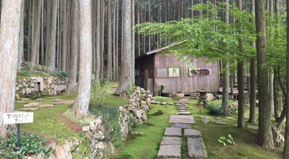 Ein Café wie in einem Ghibli-Film