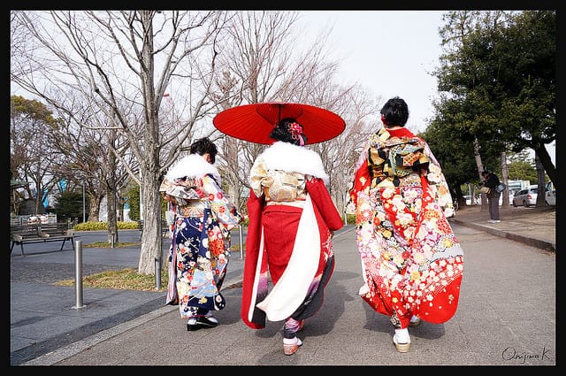 Ein Land feiert im Kimono