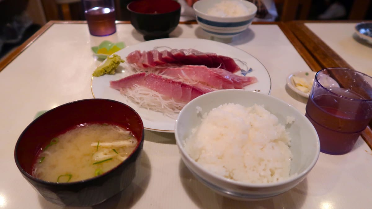 Japans beste Esskultur: Essen im lokalen Fischmarkt