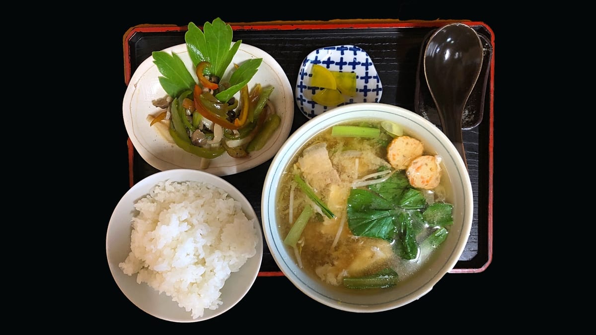 In Okinawa ist die Miso-Suppe ein Hauptgericht