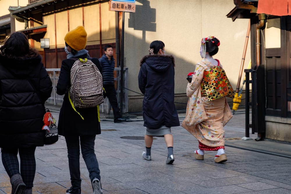 Anstandsregeln für das Geisha-Viertel in Kyoto