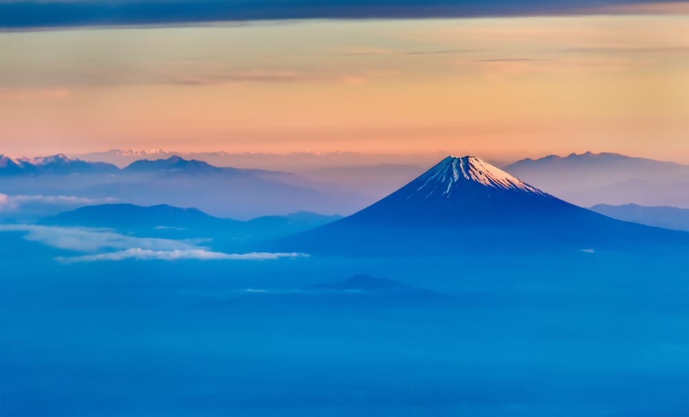 Der Sonnenaufgang und der Fuji: Der begehrte Neujahrsflug