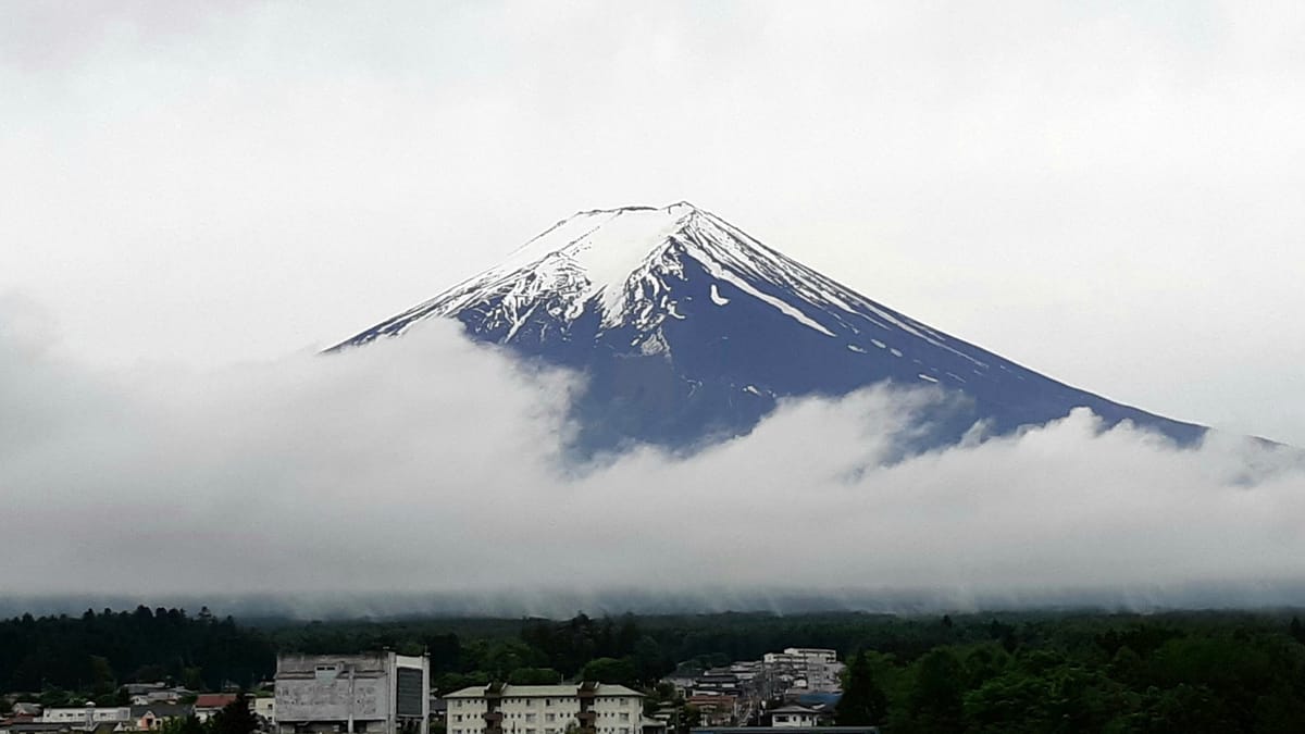 Wenn die Schneekrone auf dem Fuji schmilzt