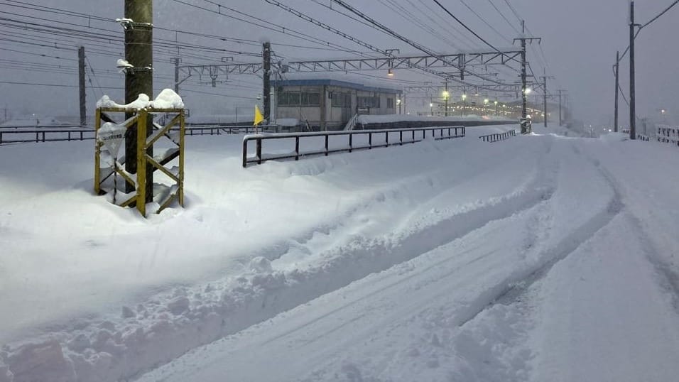 Heftige Schneefälle in Japan