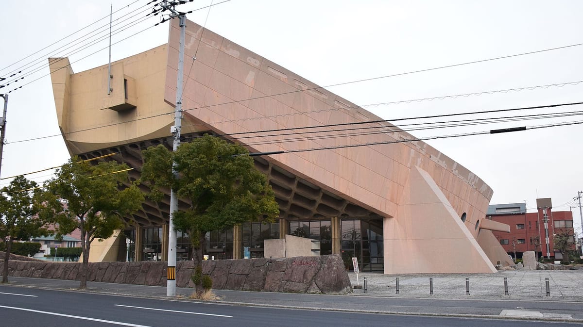 Die verlassene Sporthalle eines legendären Architekten