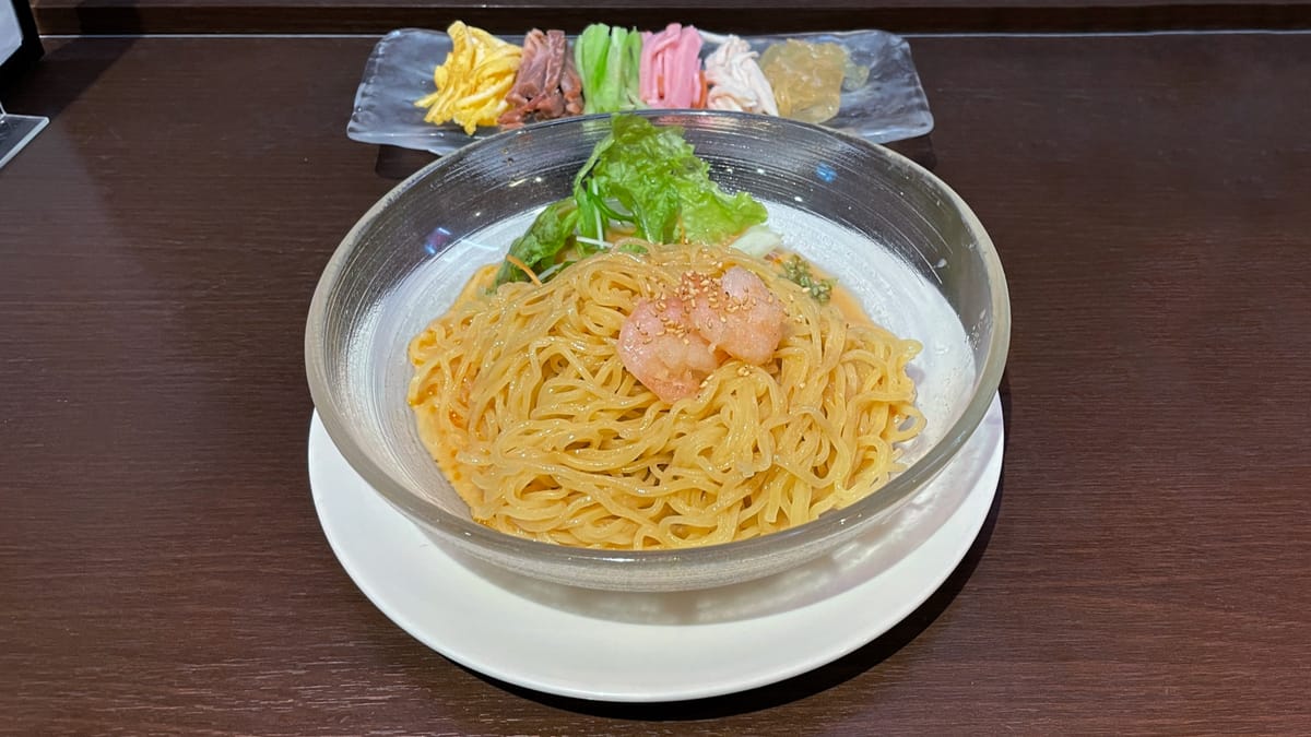 Hiyashi-Chūka: Japans erfrischendes Nudelgericht im Sommer