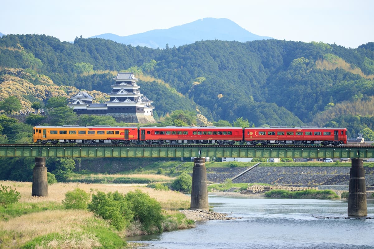 Japans sieben JR-Bahnfirmen