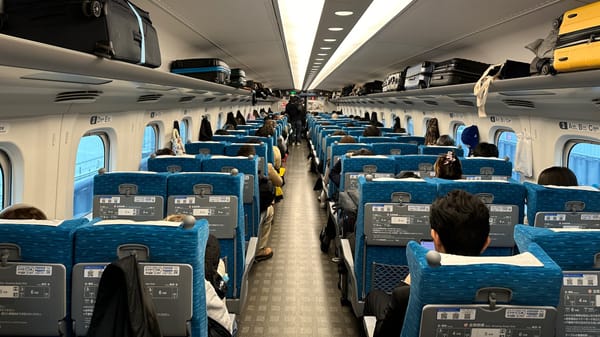 Stets gut ausgebucht: In einem Nozomi-Shinkansen.