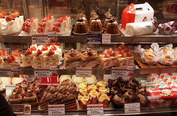 Ein Paradies für Männer: Eine Kuchenauswahl in Japan.