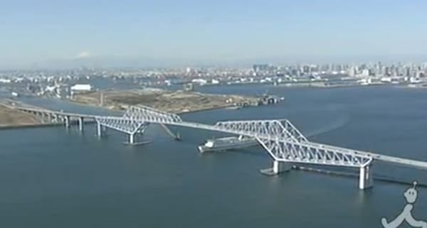 Ein neuer Gigant in Tokio: Die Gate Bridge.