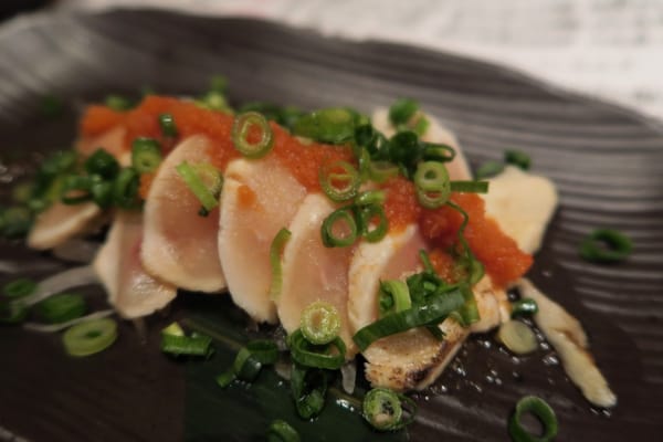 Rohes Hühnchen in einem Restaurant in Kumamoto.