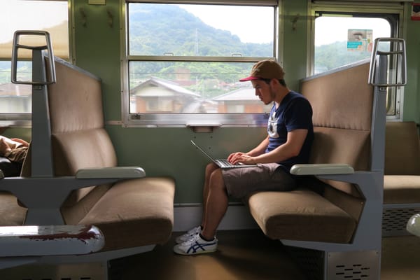 Kein Shinkansen: Auf dem Land in Japan.