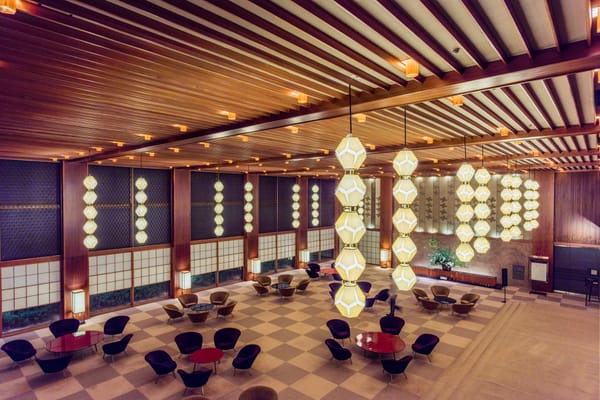 Die Lobby des Hotel Okura im Jahr 2015.