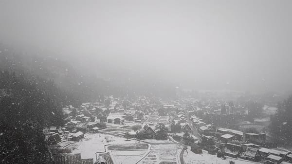 Panoramaaussicht auf Shirakawagō.