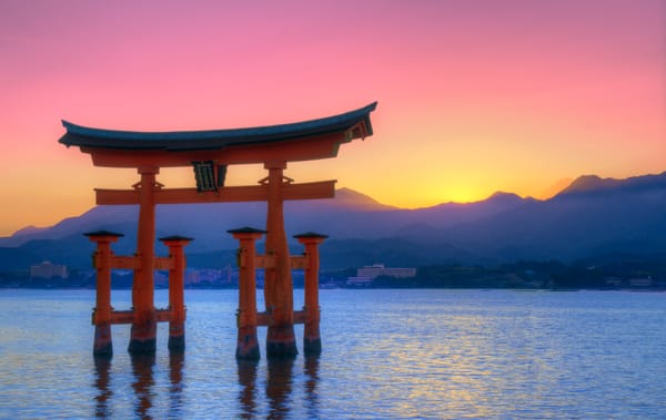 Das berühmte Schreintor von Miyajima.