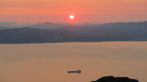 Sonnuntergang bei Hakodate auf Hokkaido.