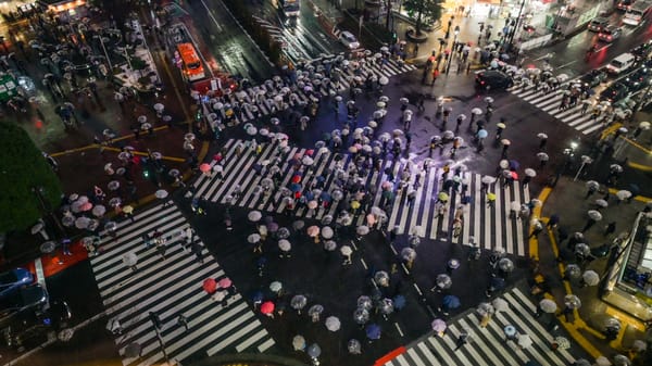 Shibuya im Regen.