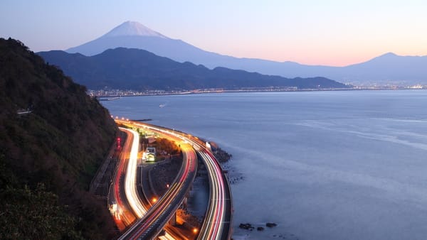 Blick auf den Fuji: Der Tomei-Expressway in Shizuoka.