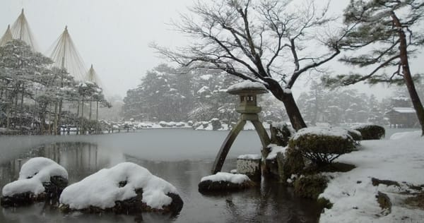 Malerisch: Der Kenrokuen-Garten im Winter.