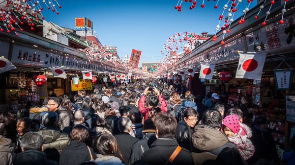 Den grosse Ansturm verhindern: Der Tempel Sensō-ji in Tokio am 3. Januar 2015.