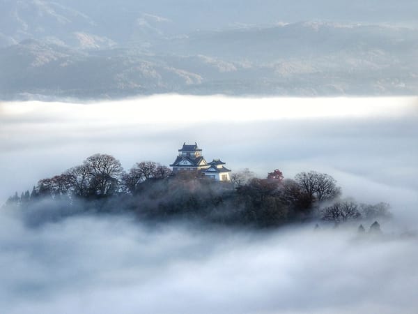 Das Schloss im Wolkenmeer