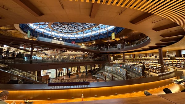 Die neue Bibliothek der Präfektur Ishikawa in Kanazawa.