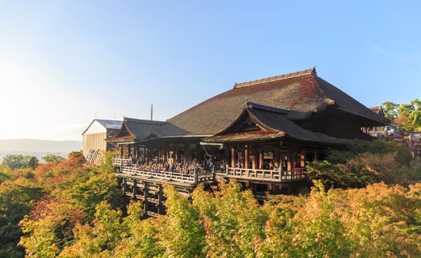 Der Tempel Kiyomizudera in Kyoto vor der Laubverfärbung. (Archivbild, 2015)