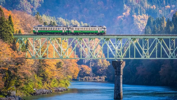 Die Tadami-Linie, die die ländlichen Präfekturen Fukushima und Niigata bedient.