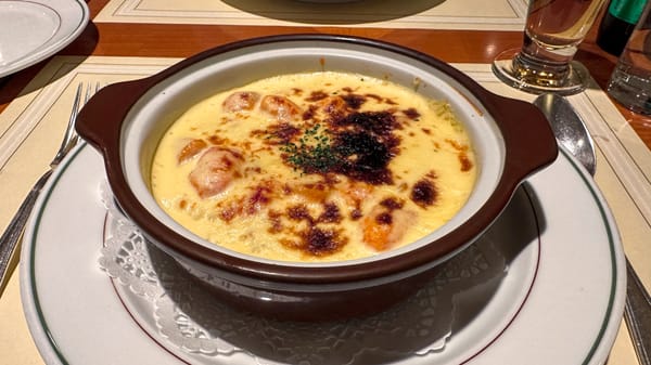 Doria im Café des Hotels New Grand in Yokohama.